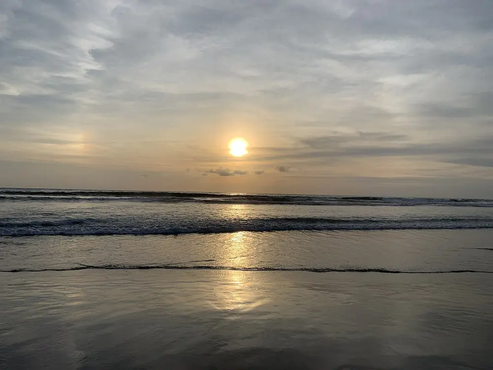 Les poufs colorés sur le sable — Double Six Beach, Où rouler depuis Drupadi