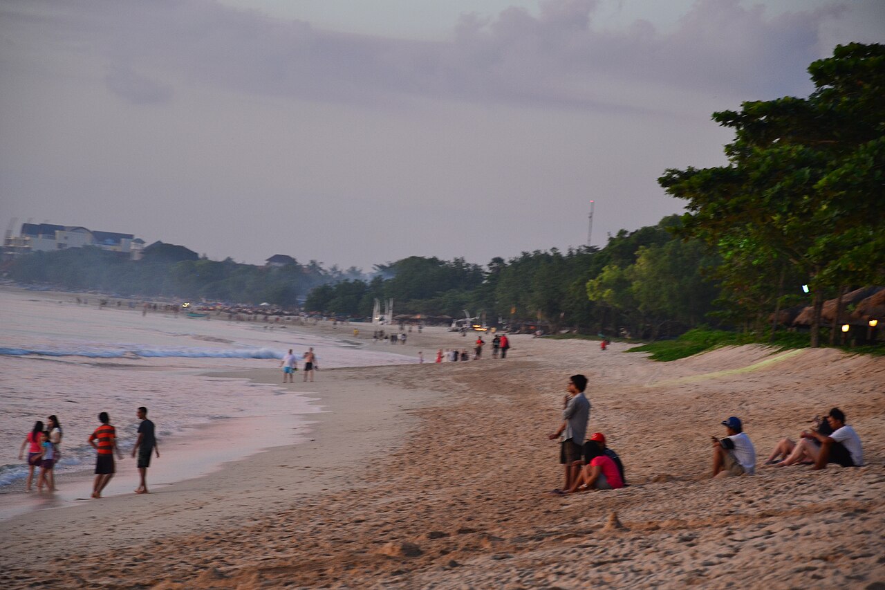 Teluk Jimbaran yang tenang, 5 menit dari pusat Jimbaran