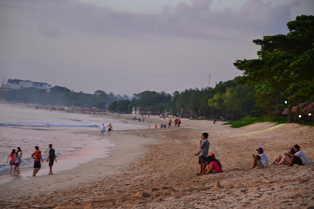 Bateaux de pêche dans la baie de Jimbaran, à 10 minutes de Kedonganan en scooter