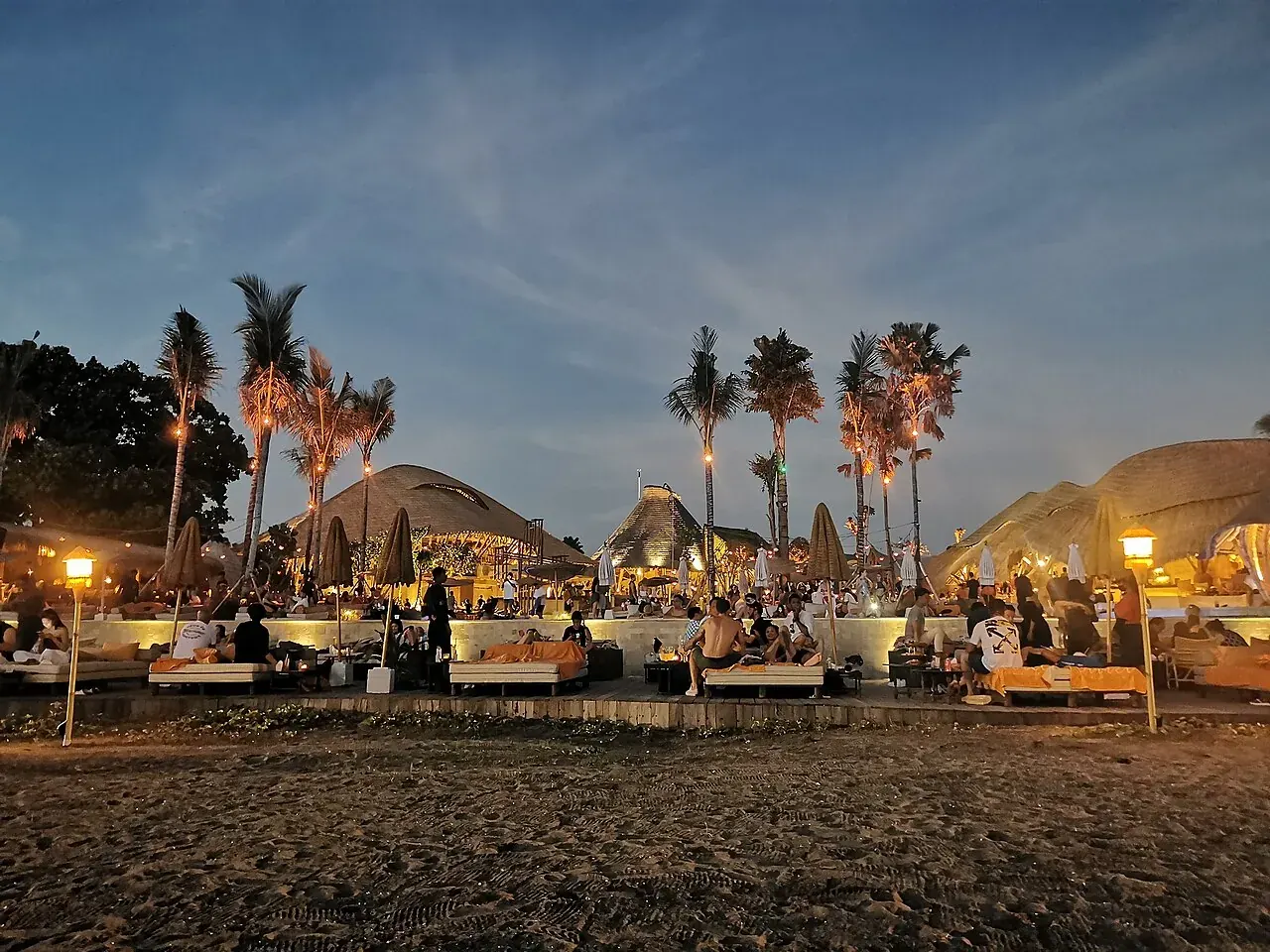 Plage de Batu Belig au coucher du soleil, à 10 minutes de Kerobokan