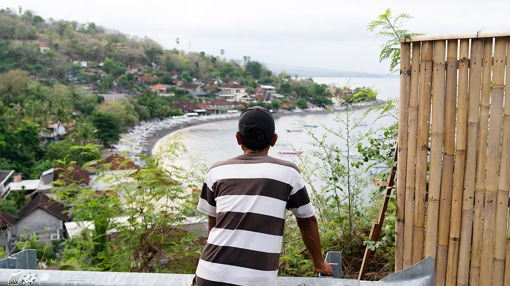 Karang warna-warni di teluk tenang — Baie de Jemeluk, Kemana aja dari Lipah Amed