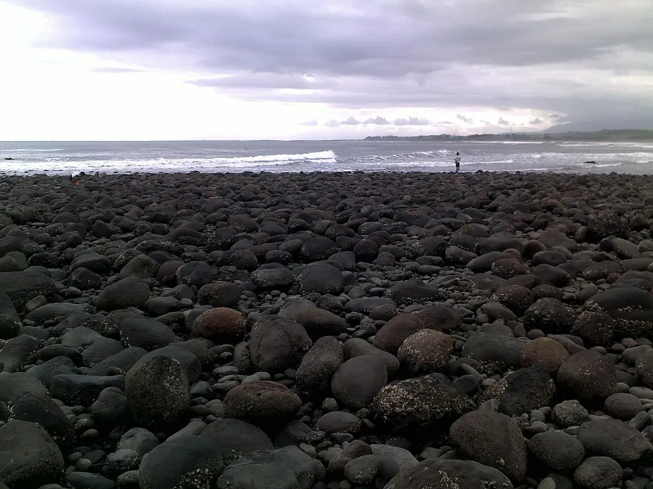 La plage de Medewi, spot de surf longboard, à 25 minutes de Negara en scooter