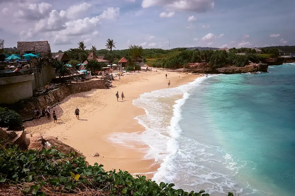 Petite crique, gros rouleaux — Dream Beach, Où rouler depuis Nusa Lembongan