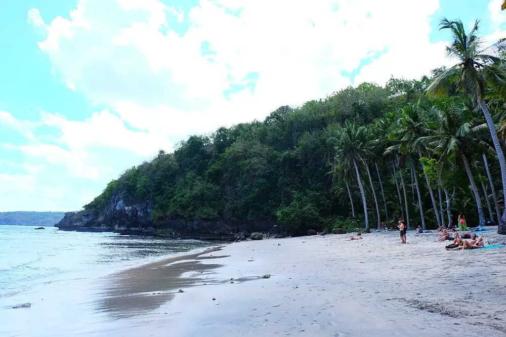 Le spot coucher de soleil incontournable de l'île — Crystal Bay, Où rouler depuis Nusa Penida