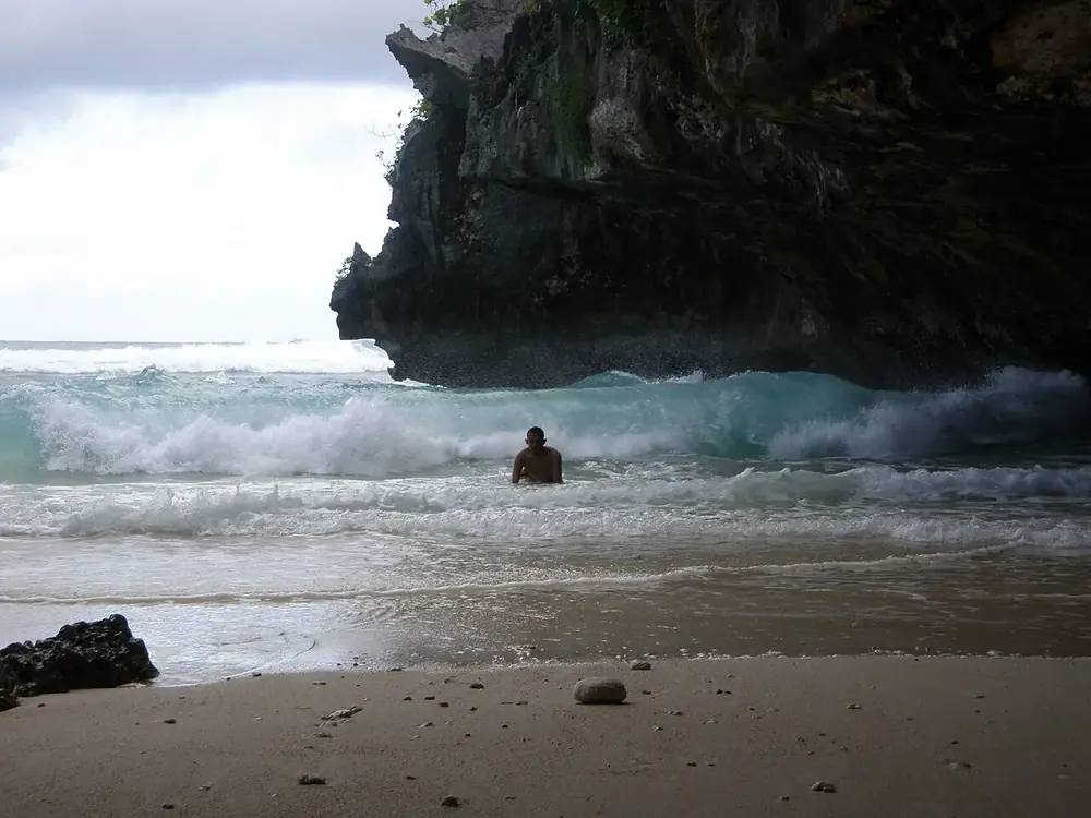 Une longue plage presque toujours déserte — Nyang Nyang Beach, Où rouler depuis Pecatu