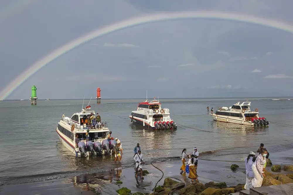 Prenez le fast boat de 7h, la mer est encore calme — Nusa Penida (port de Sanur), Où rouler depuis Sanur