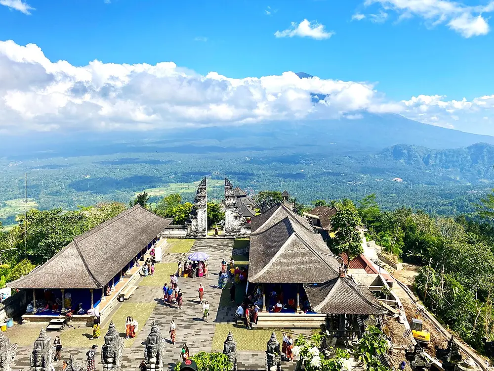 La porte du ciel la plus photogénique — Pura Lempuyang, Où rouler depuis Seraya