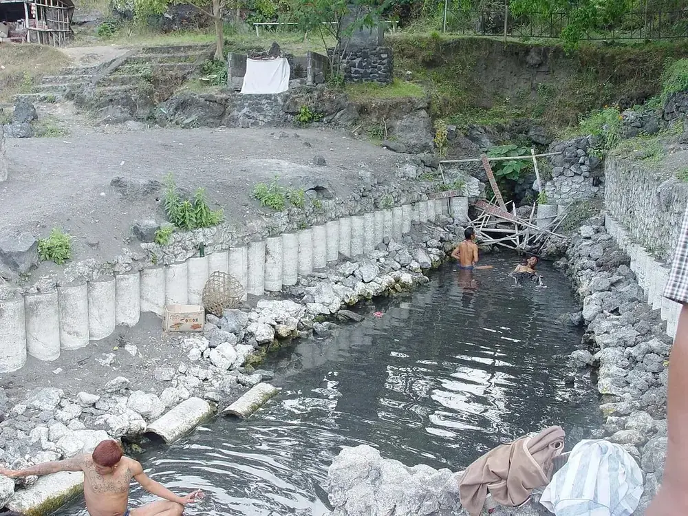 Un bain chaud avec vue sur le lac — Sources de Toya Bungkah, Où rouler depuis Songan