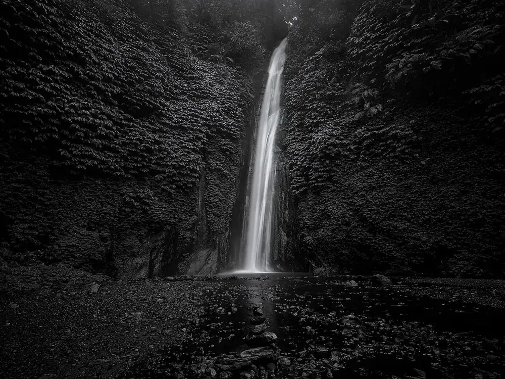 Un sentier de cascades au pays du café — Chutes de Munduk, Où rouler depuis Temukus