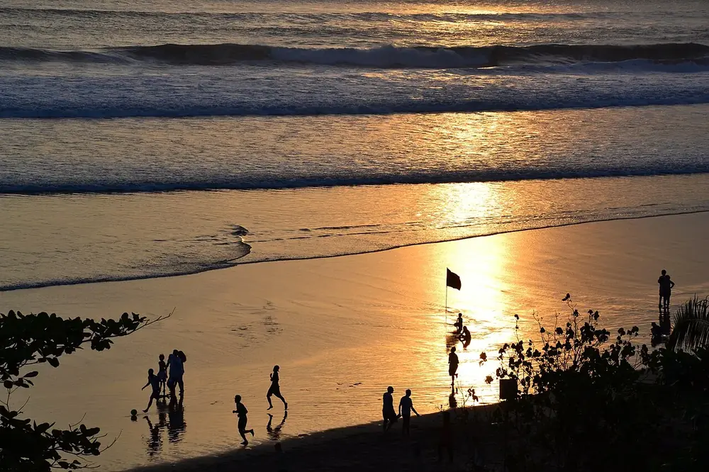 Shopping et beach clubs — Seminyak, Où rouler depuis Umalas